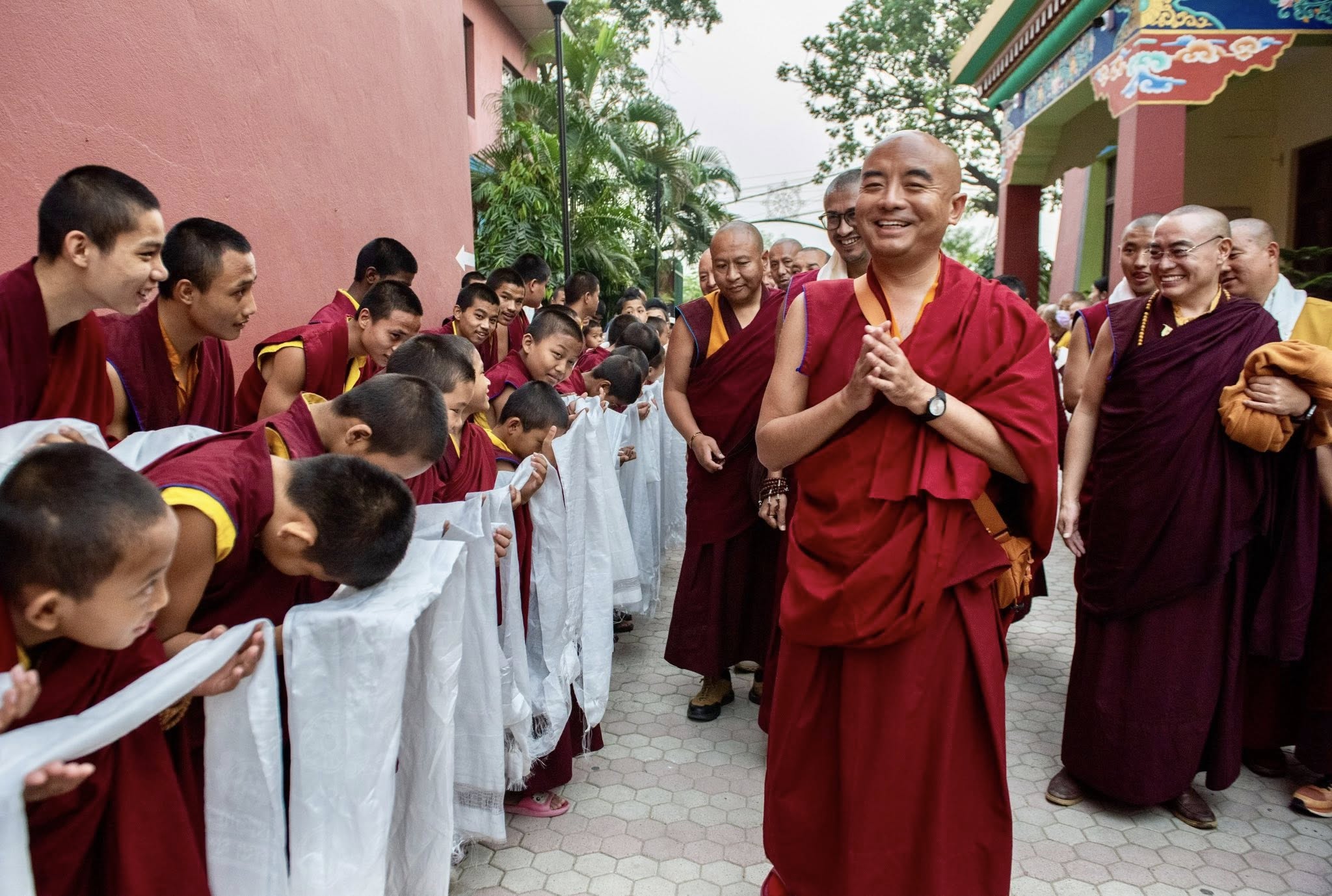 The Nuns Welcome Kyabje Yongey Mingyur Rinpoche on his Return to Tergar Monastery