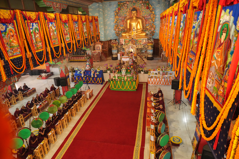 Nuns Offer Five-Deity Green Tara and Tseringma 