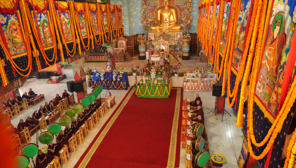 Nuns Offer Five-Deity Green Tara and Tseringma 