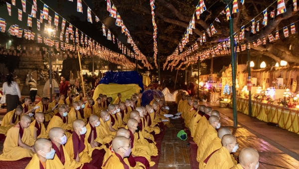 10th Arya Kshema Begins at the Mahabodhi Stupa with Sojong Vows and Offerings